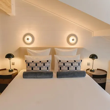 Centre 1850, 4 Elegantes - Fr-1-772-8 * Courchevel